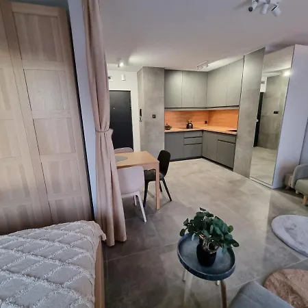 T18 Port דירה קולובז'ג